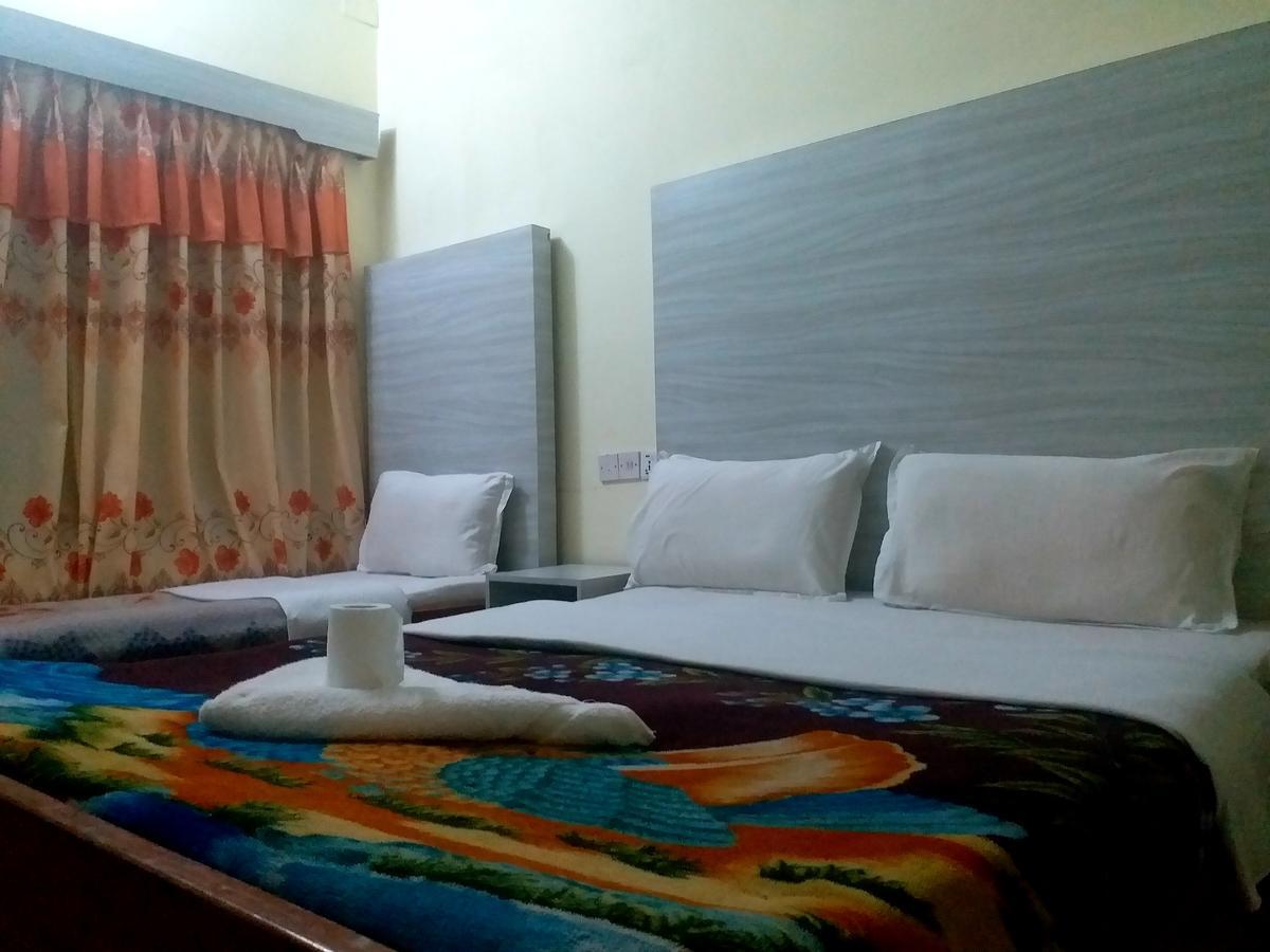 Hotel Marigold Pokhara Esterno foto