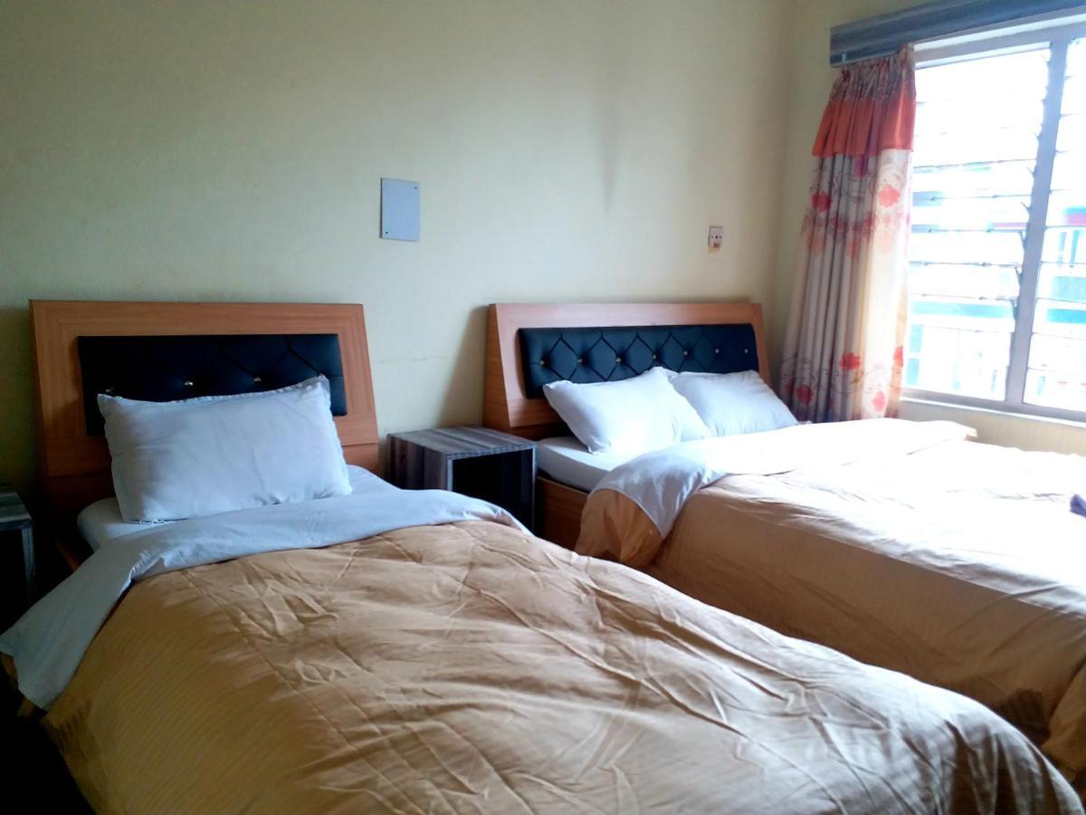 Hotel Marigold Pokhara Esterno foto